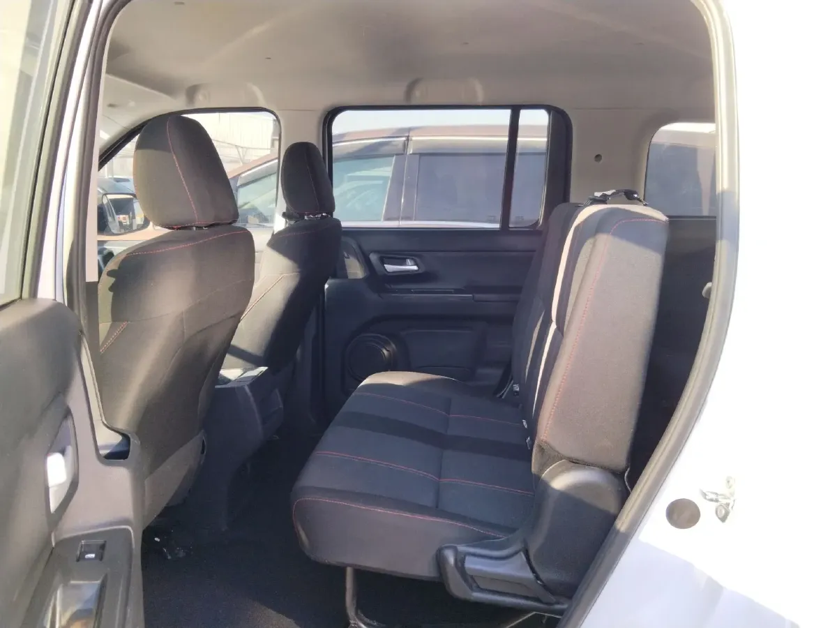 2019 ChangAn Oshan X70A 1.5L 107HP L4 5MT,autocango,china used car exporter,china ev exporter,chinese used car exporter,chinese used ev exporter