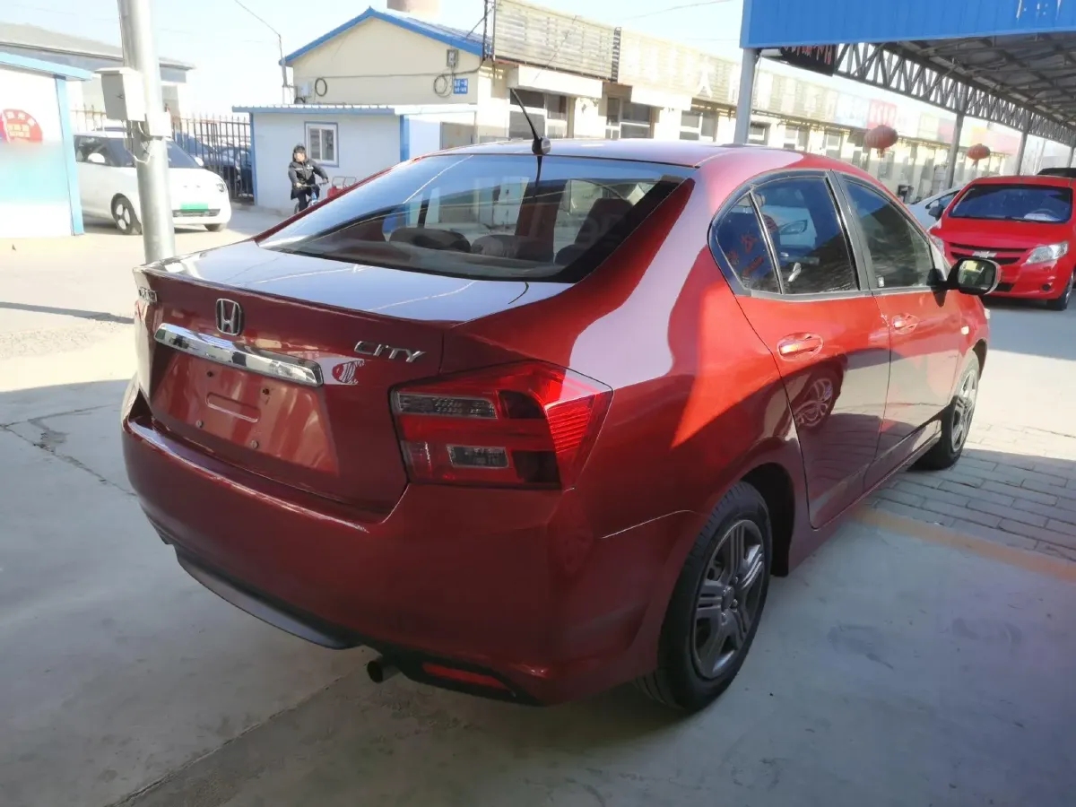 2012 Honda City Classic 1.5L 120HP L4 5MT,autocango,china used car exporter,china ev exporter,chinese used car exporter,chinese used ev exporter