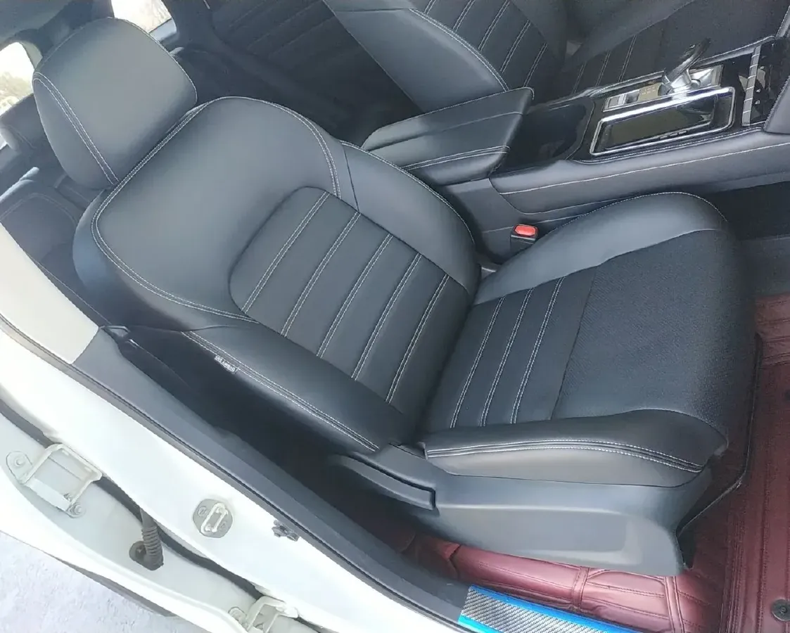 2020 Venucia Star 1.5T 190HP L4 7DCT,autocango,china used car exporter,china ev exporter,chinese used car exporter,chinese used ev exporter