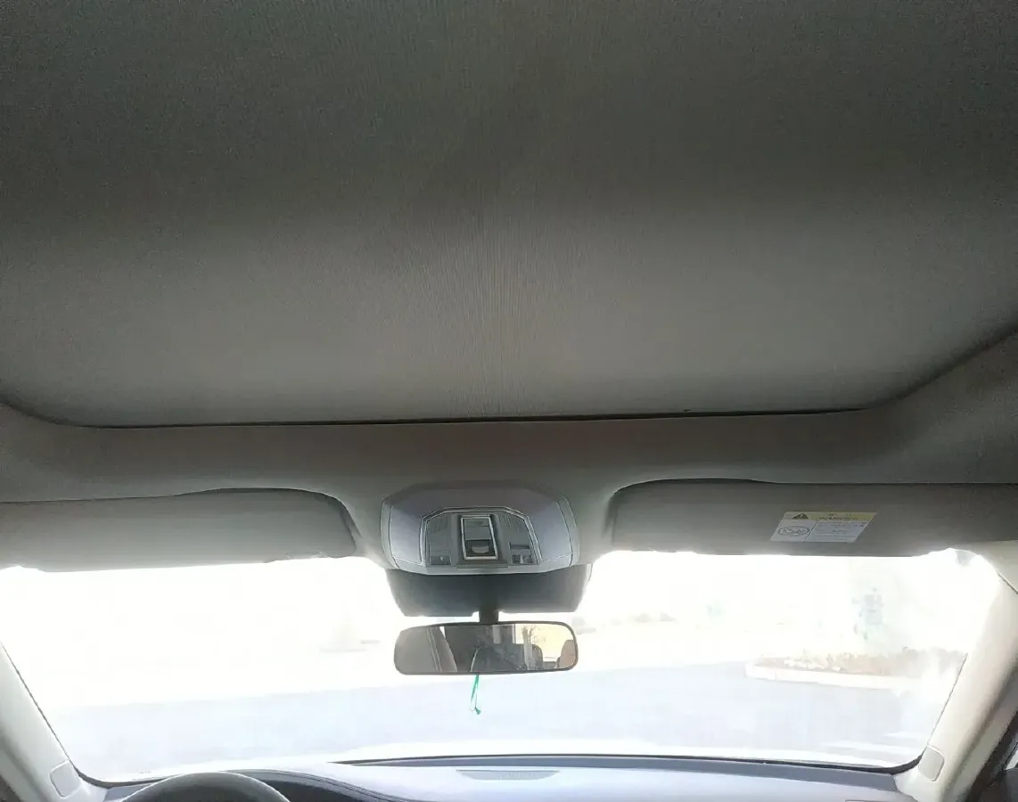 2020 Venucia Star 1.5T 190HP L4 7DCT,autocango,china used car exporter,china ev exporter,chinese used car exporter,chinese used ev exporter