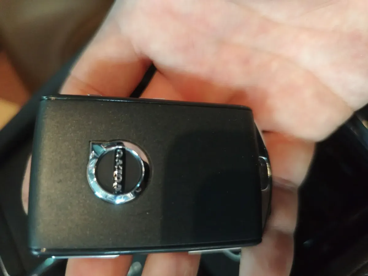 2022 Volvo XC90 PHEV 2.0T 303HP L4 8AT PHEV 11.6KWH,autocango,china used car exporter,china ev exporter,chinese used car exporter,chinese used ev exporter