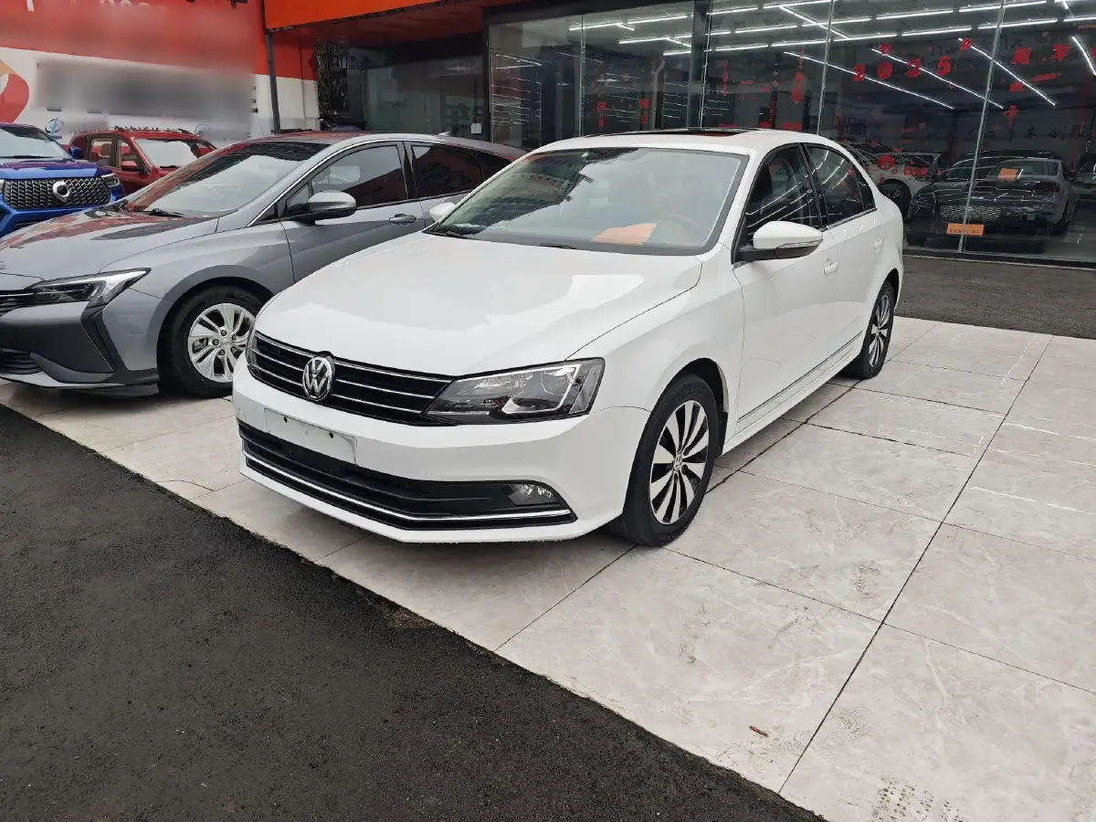 2018 Volkswagen Sagitar 1.6L 110HP L4 6AT