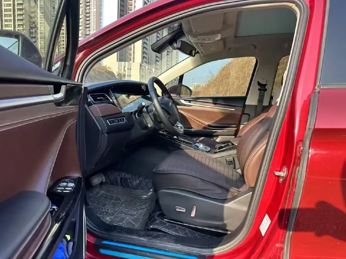 2018 Traum S70 1.5T 156HP L4 6AT,autocango,china used car exporter,china ev exporter,chinese used car exporter,chinese used ev exporter