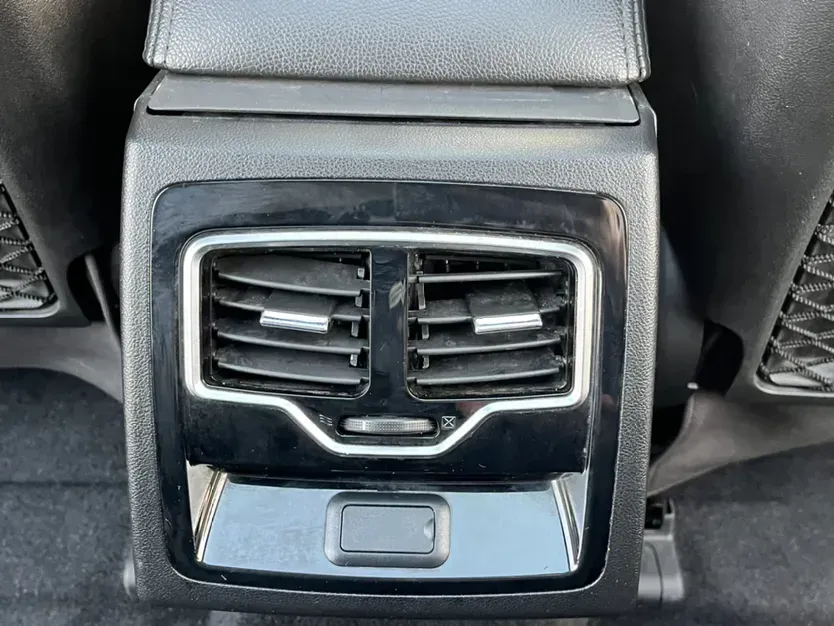 2018 Soueast DX7 1.8T 197HP L4 6DCT,autocango,china used car exporter,china ev exporter,chinese used car exporter,chinese used ev exporter