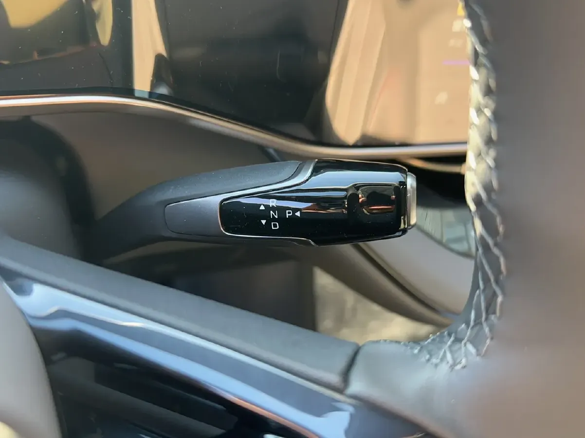 2024 HongQi EH7 BEV 111KWH,autocango,china used car exporter,china ev exporter,chinese used car exporter,chinese used ev exporter