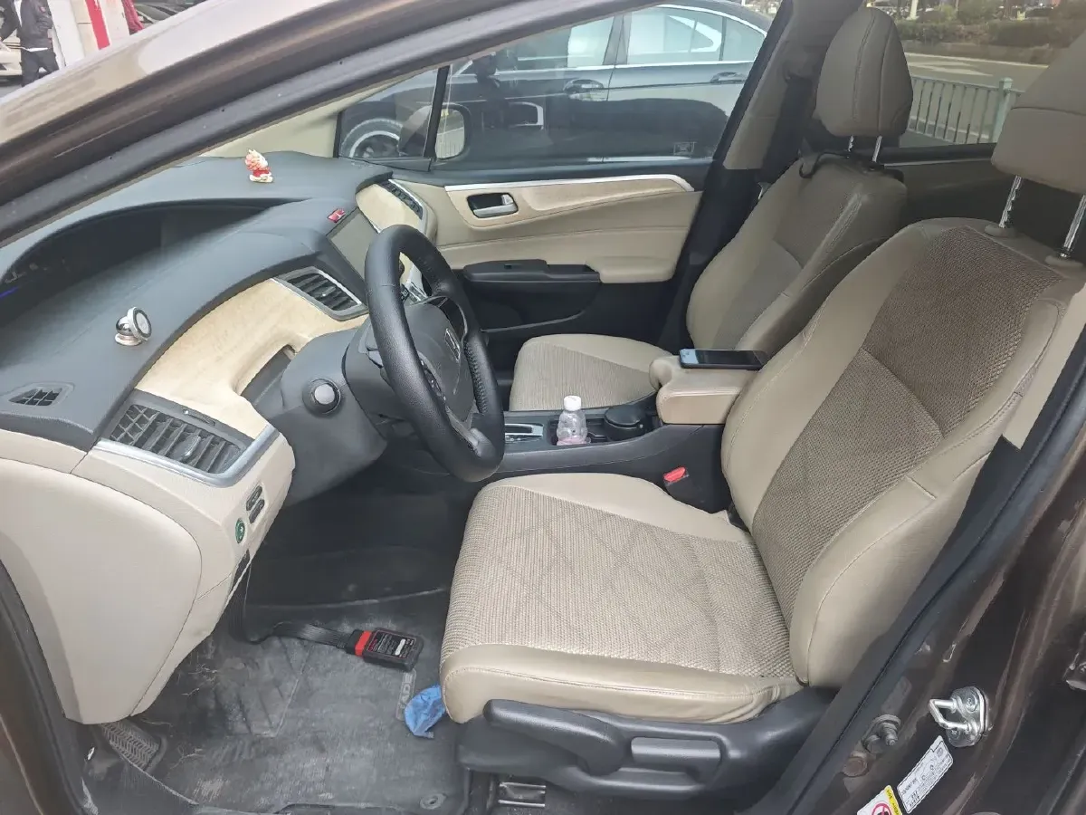 2016 Honda Jade 1.8L 141HP L4 5AT,autocango,china used car exporter,china ev exporter,chinese used car exporter,chinese used ev exporter