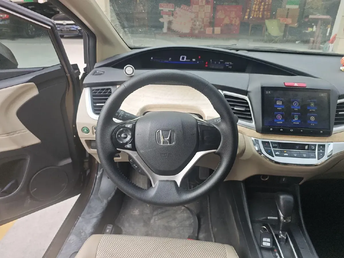 2016 Honda Jade 1.8L 141HP L4 5AT,autocango,china used car exporter,china ev exporter,chinese used car exporter,chinese used ev exporter