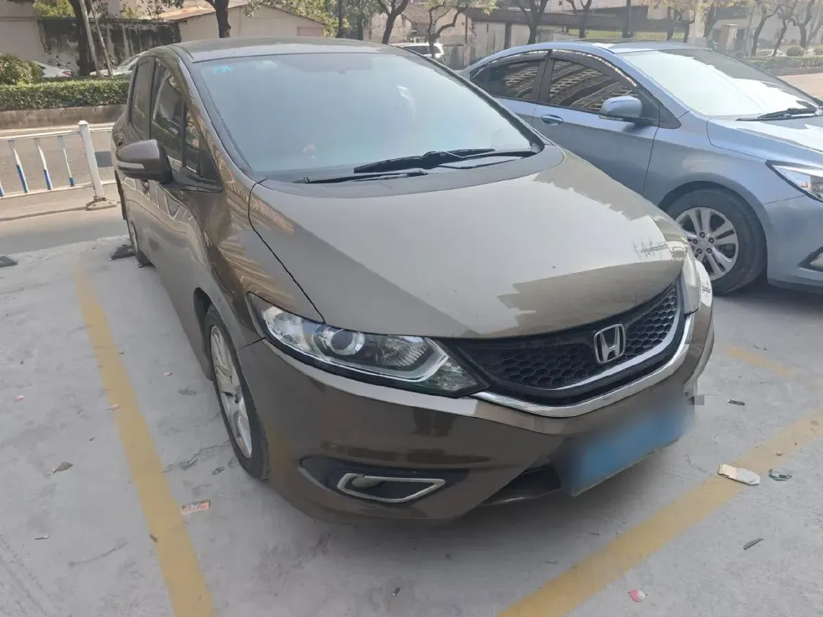 2016 Honda Jade 1.8L 141HP L4 5AT,autocango,china used car exporter,china ev exporter,chinese used car exporter,chinese used ev exporter