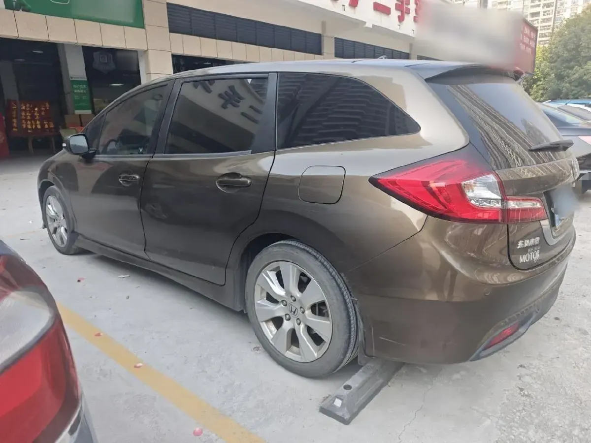 2016 Honda Jade 1.8L 141HP L4 5AT,autocango,china used car exporter,china ev exporter,chinese used car exporter,chinese used ev exporter