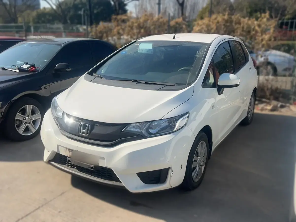 2014 Honda Fit 1.5L 131HP L4 CVT