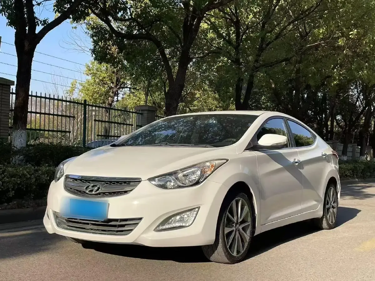 2015 Hyundai Elantra 1.6L 128HP L4 6AT