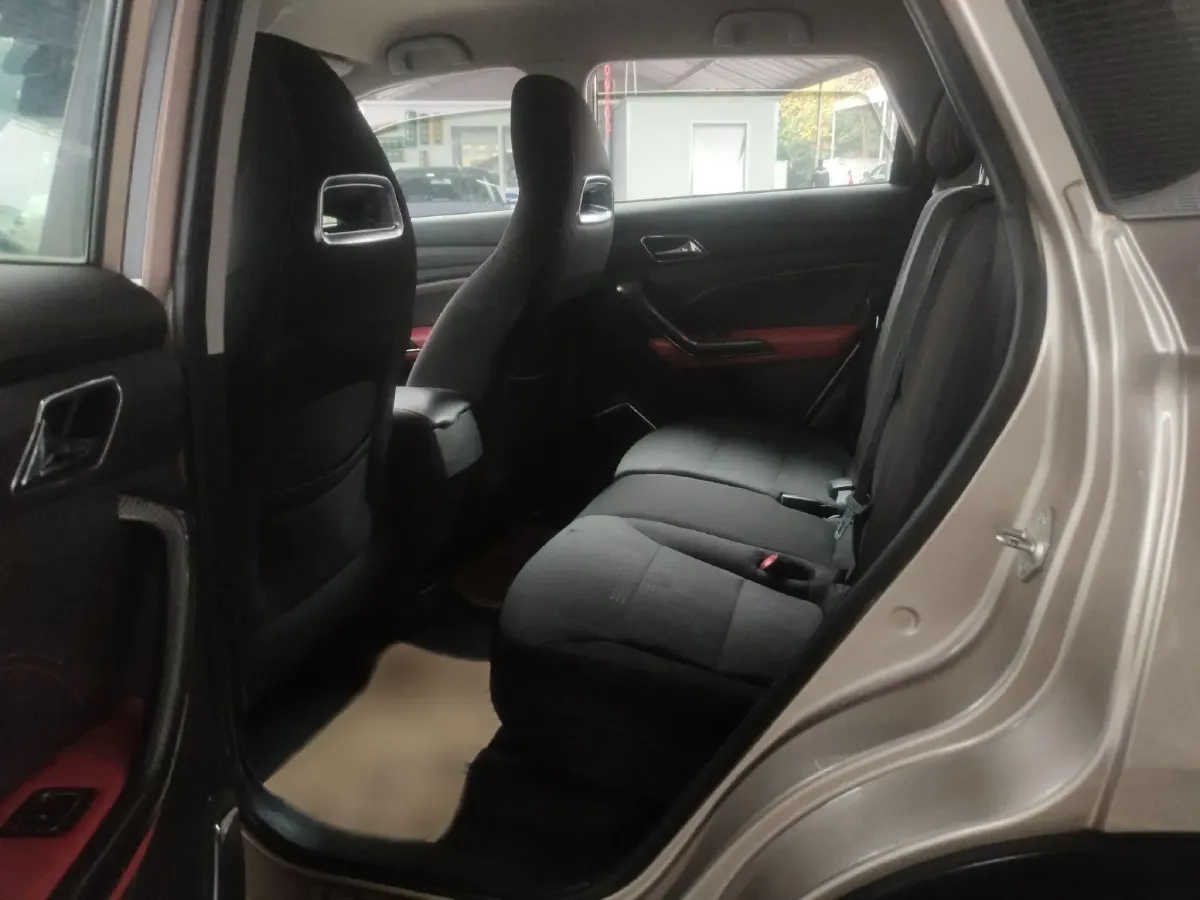 2017 Leopaard CS9 1.5L 113HP L4 5MT,autocango,china used car exporter,china ev exporter,chinese used car exporter,chinese used ev exporter