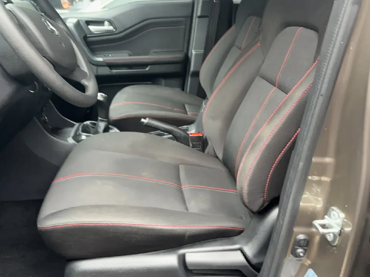 2020 ChangAn Oshan X70A 1.5L 107HP L4 5MT,autocango,china used car exporter,china ev exporter,chinese used car exporter,chinese used ev exporter