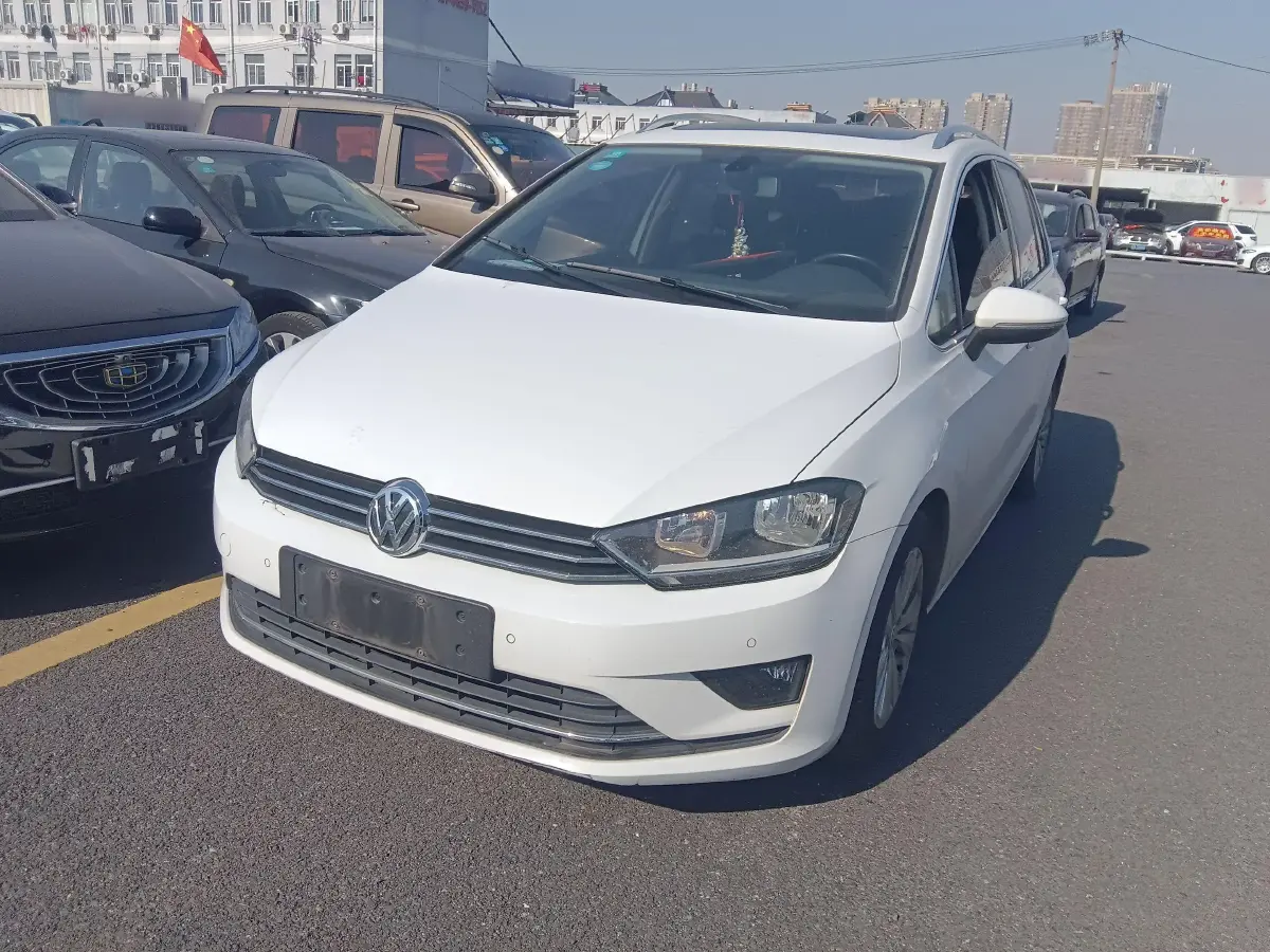 2016 Volkswagen Golf Sportsvan 1.4T 131HP L4 7DCT