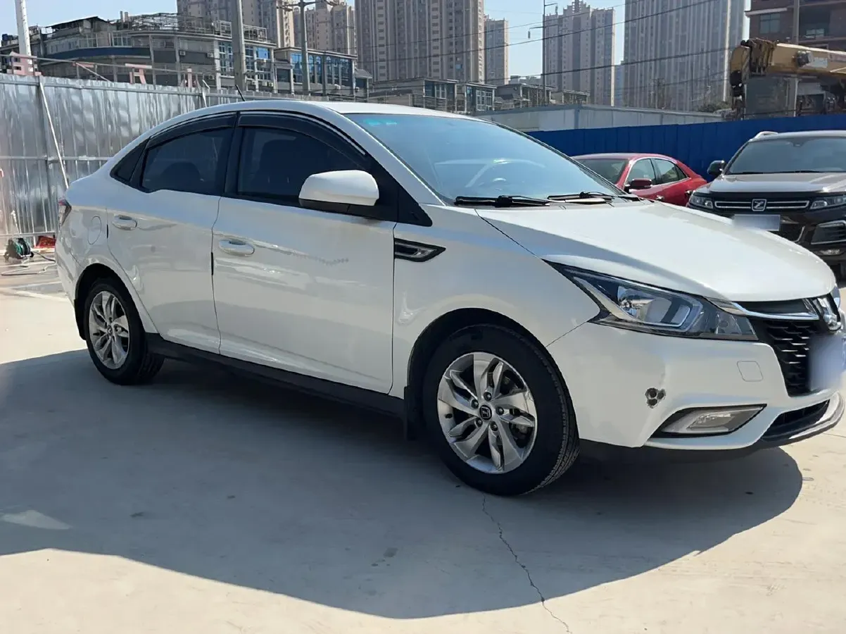 2016 Luxgen 3 1.6L 124HP L4 5MT,autocango,china used car exporter,china ev exporter,chinese used car exporter,chinese used ev exporter