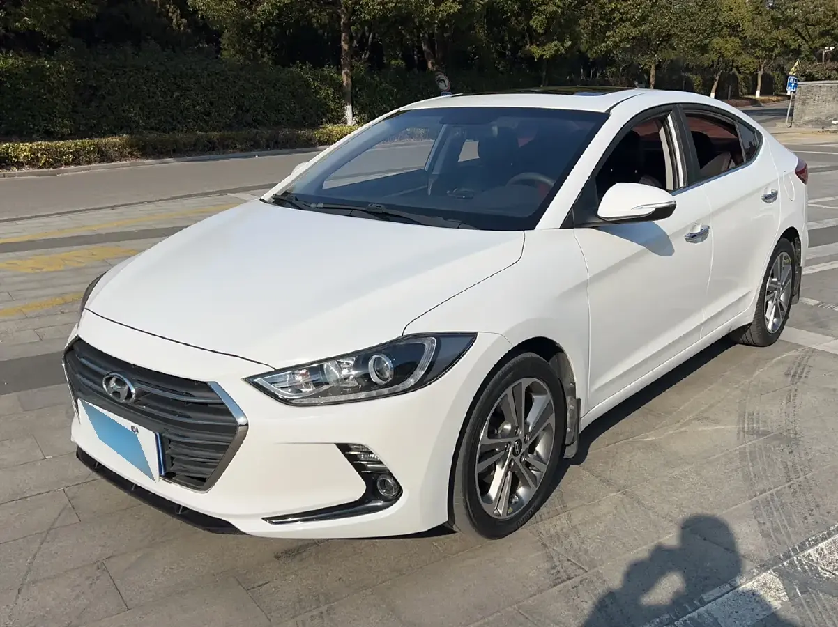2016 Hyundai Elantra 1.6L 130HP L4 6AT
