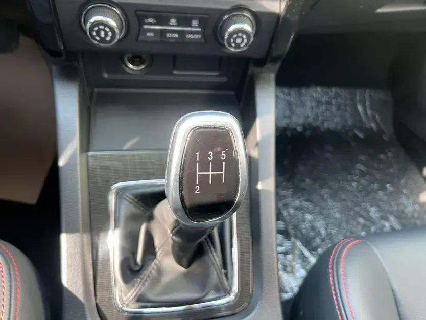 2017 Zotye Z360 1.5L 112HP L4 5MT,autocango,china used car exporter,china ev exporter,chinese used car exporter,chinese used ev exporter