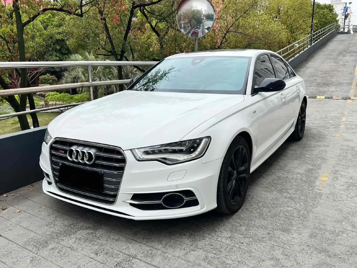 2013 Audi S6 4.0T 420HP V8 7DCT