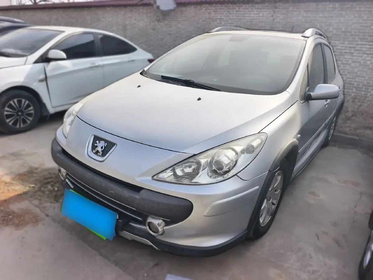 2012 Peugeot 307 1.6L 106HP L4 5MT