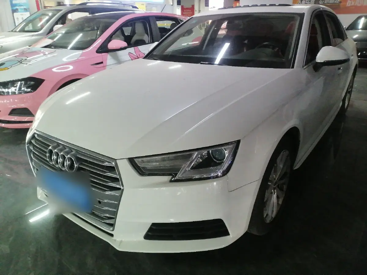 2017 Audi A4L 2.0T 190HP L4 7DCT