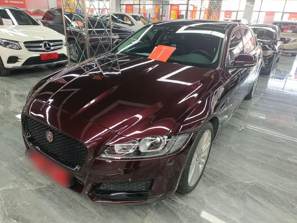 2020 Jaguar XFL 2.0T 200HP L4 8AT