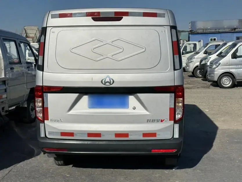 2022 ChangAn KuaYue KuaYueXing V3 1.5L 107HP L4 5MT,autocango,china used car exporter,china ev exporter,chinese used car exporter,chinese used ev exporter