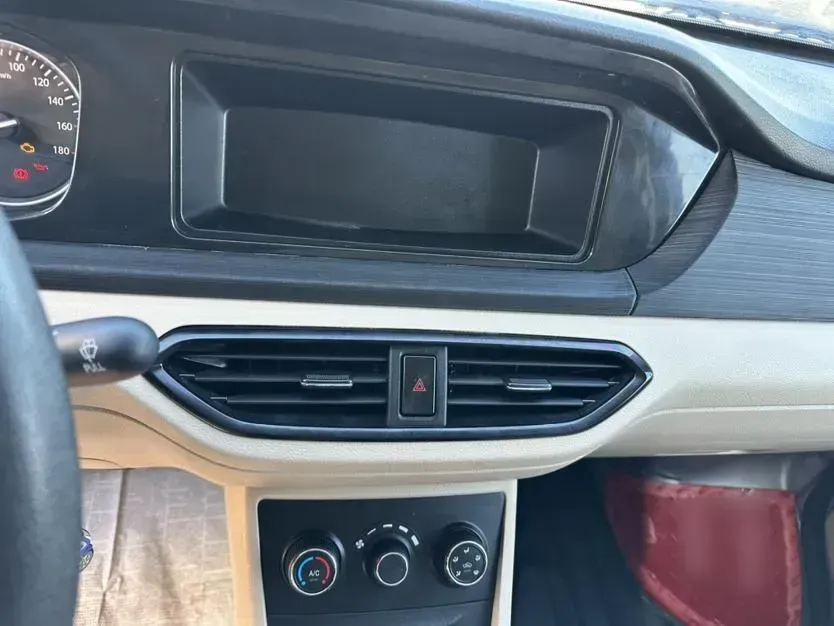 2022 ChangAn KuaYue KuaYueXing V3 1.5L 107HP L4 5MT,autocango,china used car exporter,china ev exporter,chinese used car exporter,chinese used ev exporter