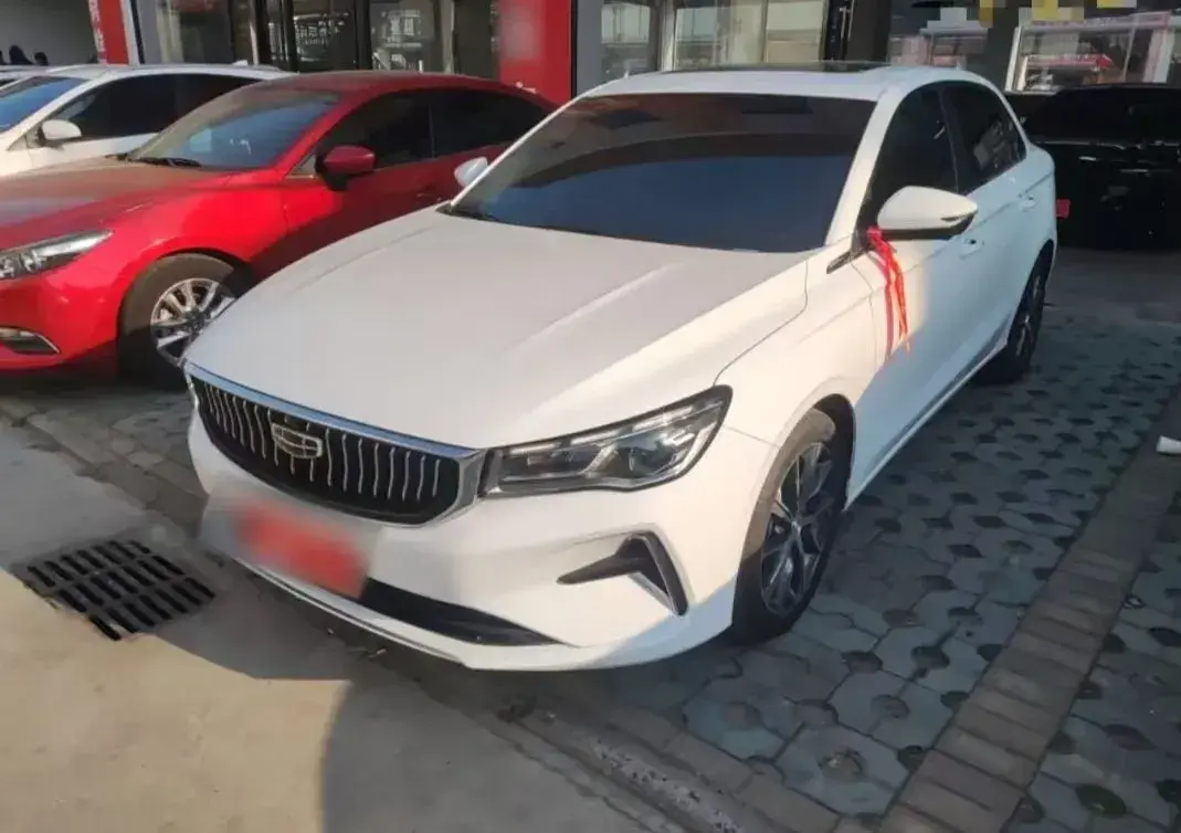 2022 Geely Emgrand 1.5L 114HP L4 CVT