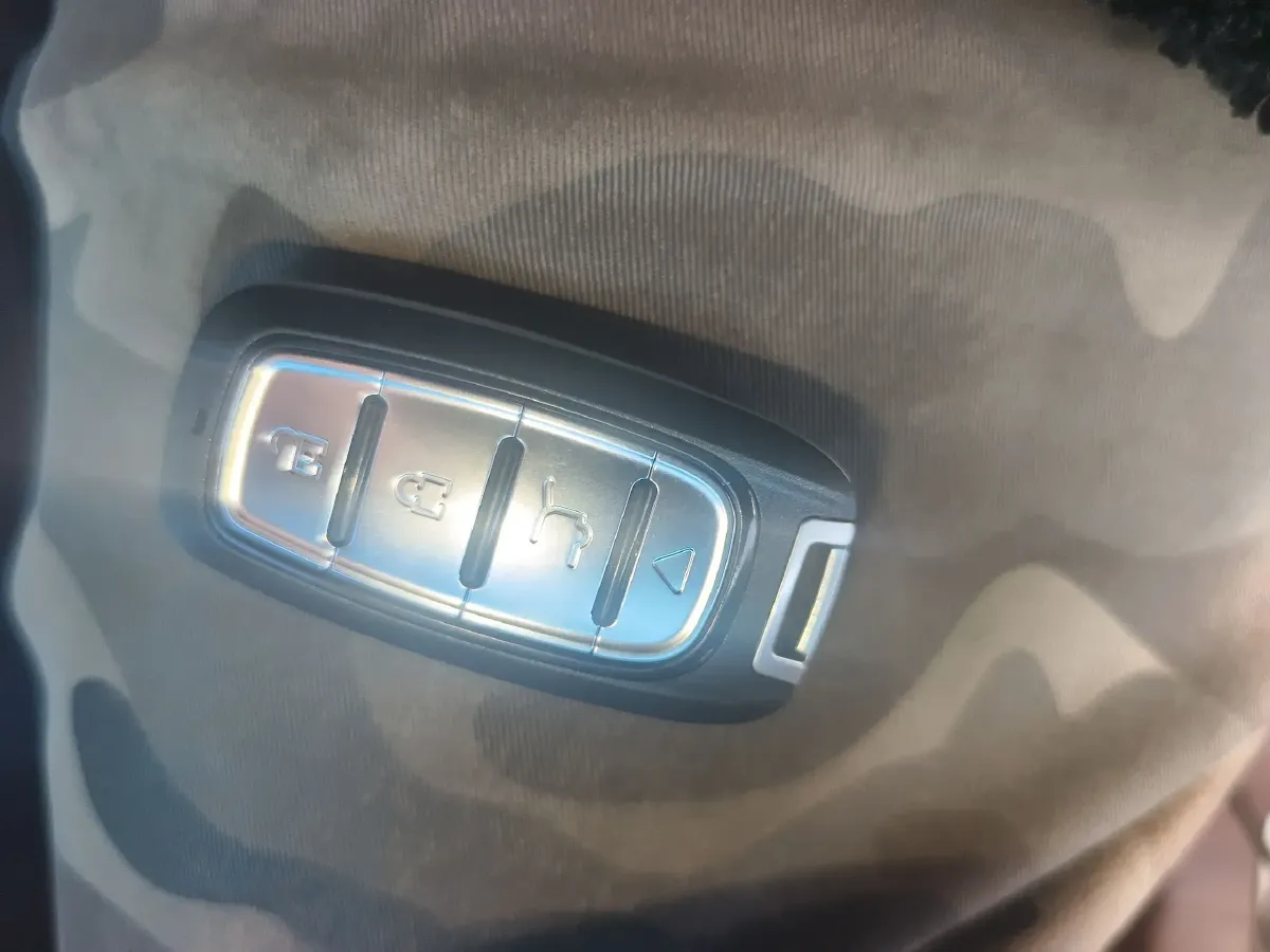 2017 Leopaard CS10 2.0T 177HP L4 6DCT,autocango,china used car exporter,china ev exporter,chinese used car exporter,chinese used ev exporter