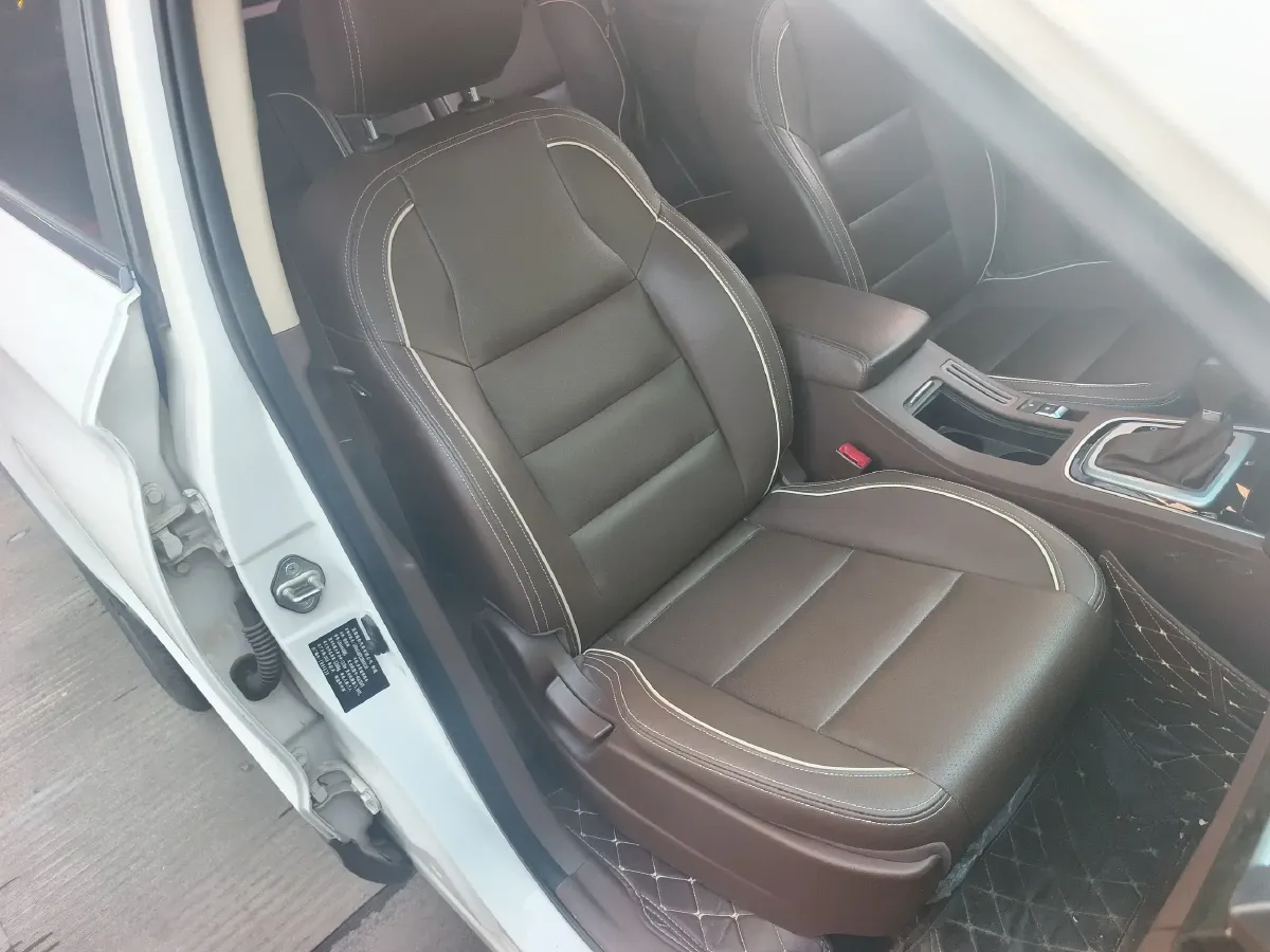 2017 Leopaard CS10 2.0T 177HP L4 6DCT,autocango,china used car exporter,china ev exporter,chinese used car exporter,chinese used ev exporter