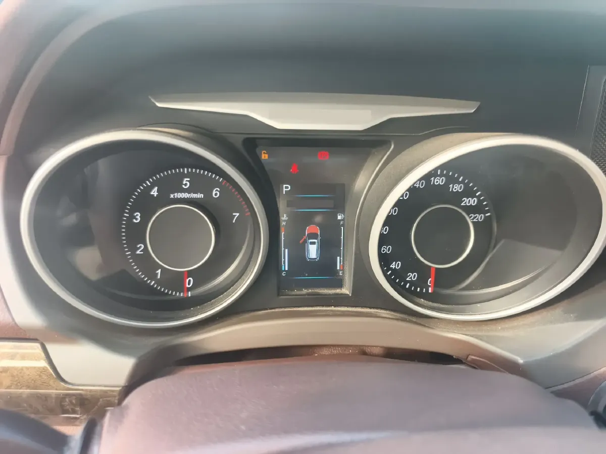 2017 Leopaard CS10 2.0T 177HP L4 6DCT,autocango,china used car exporter,china ev exporter,chinese used car exporter,chinese used ev exporter