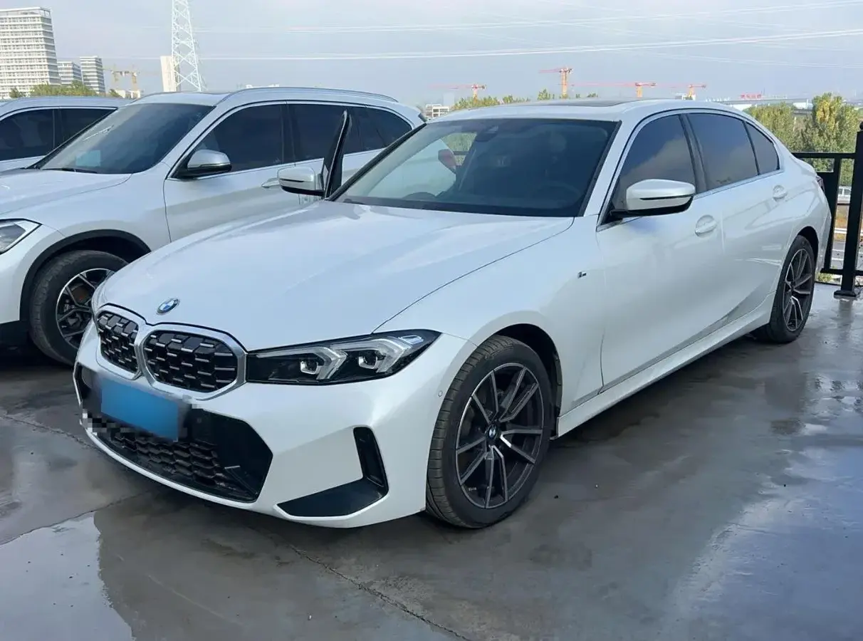 2024 BMW 3 Series 2.0T 184HP L4 8AT