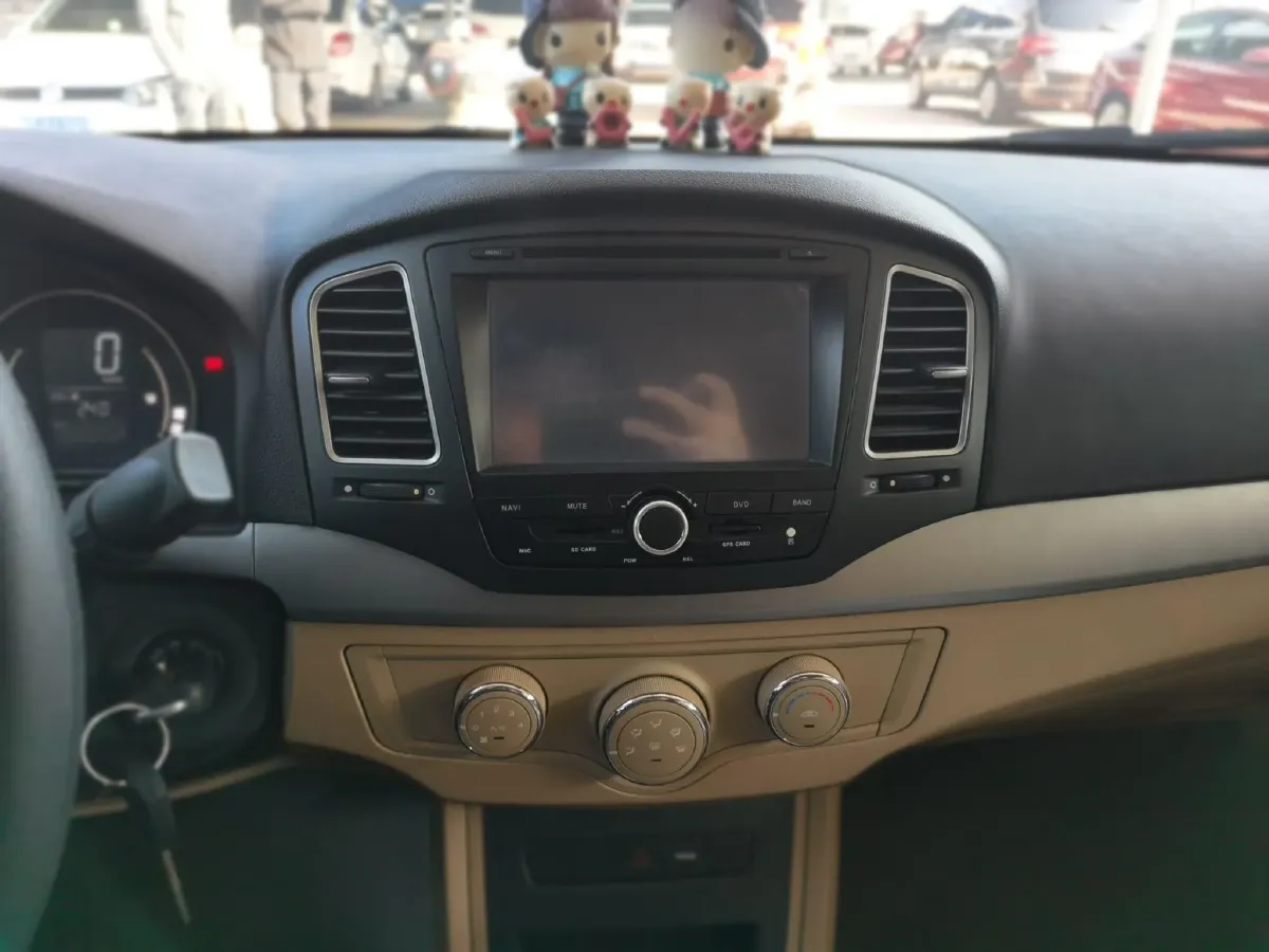 2015 Roewe 350 1.5L 109HP L4 4AT,autocango,china used car exporter,china ev exporter,chinese used car exporter,chinese used ev exporter