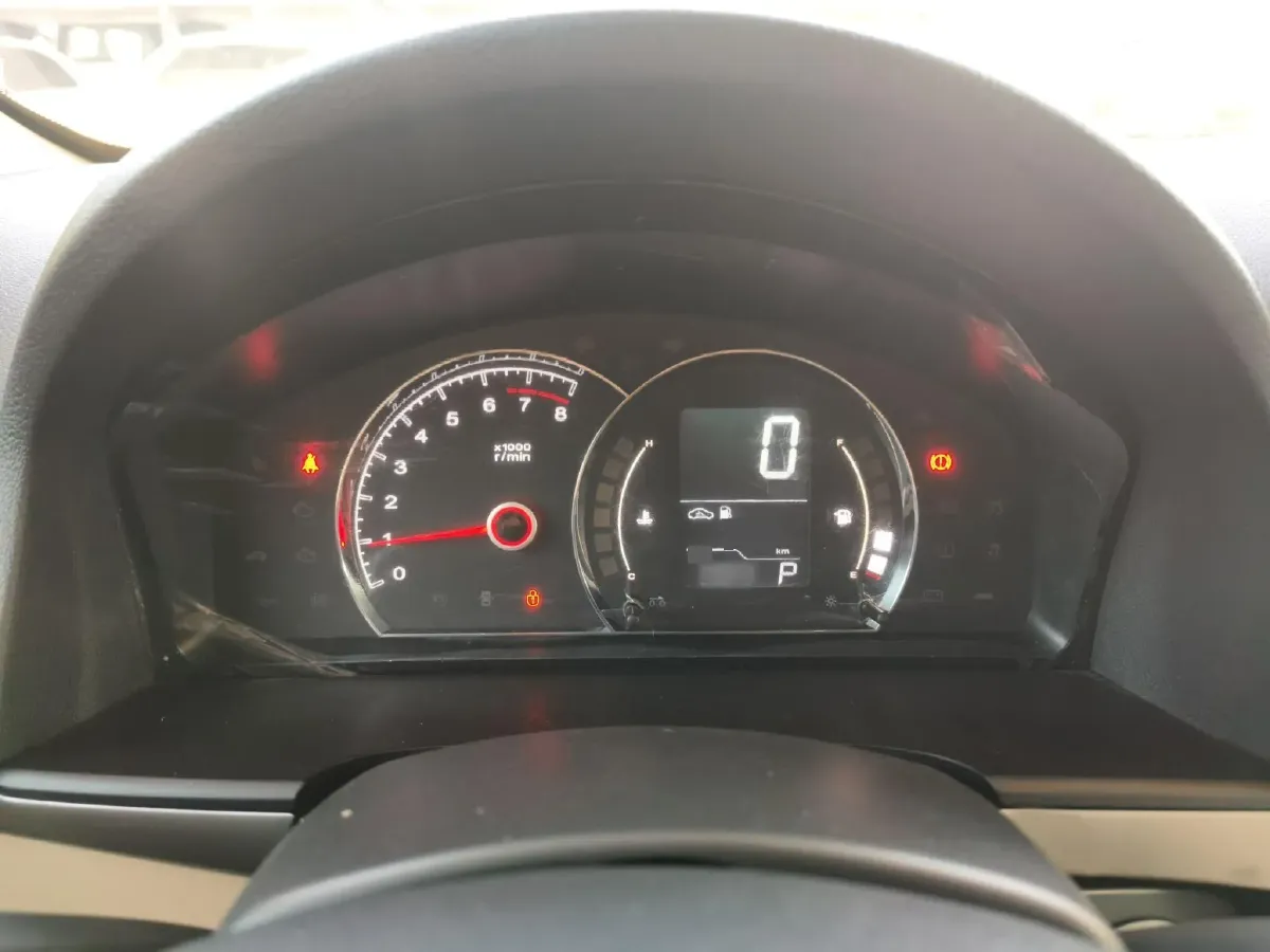 2015 Roewe 350 1.5L 109HP L4 4AT,autocango,china used car exporter,china ev exporter,chinese used car exporter,chinese used ev exporter