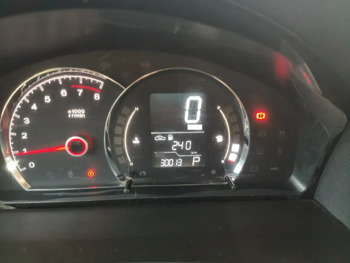 2015 Roewe 350 1.5L 109HP L4 4AT,autocango,china used car exporter,china ev exporter,chinese used car exporter,chinese used ev exporter