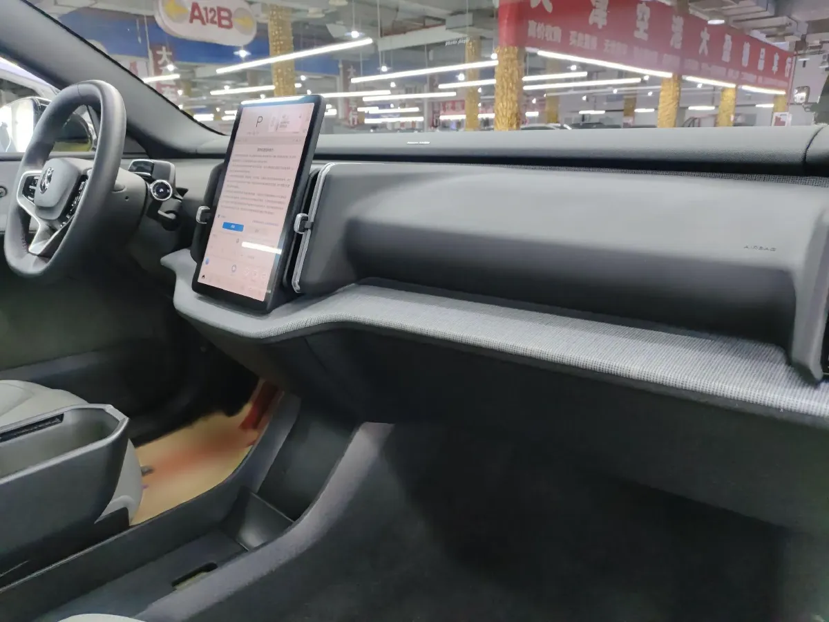 2025 Volvo EX30 BEV 66KWH,autocango,china used car exporter,china ev exporter,chinese used car exporter,chinese used ev exporter