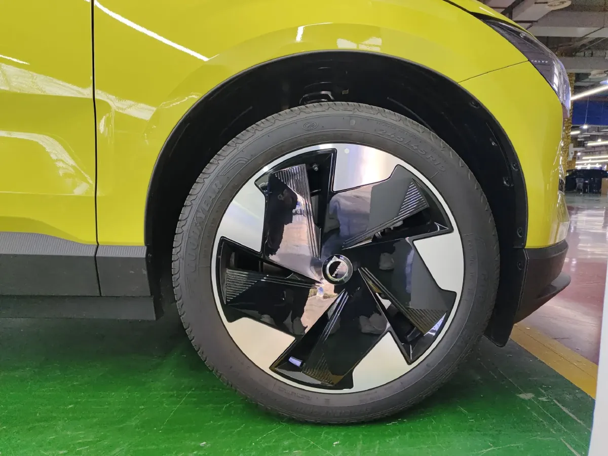 2025 Volvo EX30 BEV 66KWH,autocango,china used car exporter,china ev exporter,chinese used car exporter,chinese used ev exporter