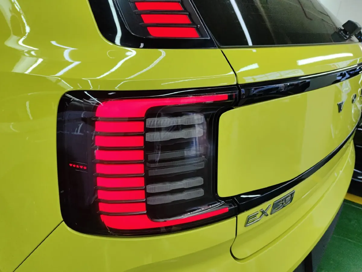 2025 Volvo EX30 BEV 66KWH,autocango,china used car exporter,china ev exporter,chinese used car exporter,chinese used ev exporter