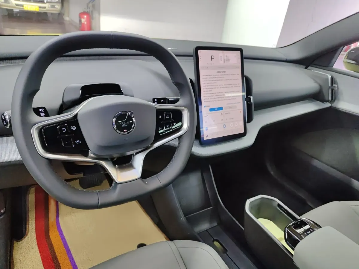 2025 Volvo EX30 BEV 66KWH,autocango,china used car exporter,china ev exporter,chinese used car exporter,chinese used ev exporter