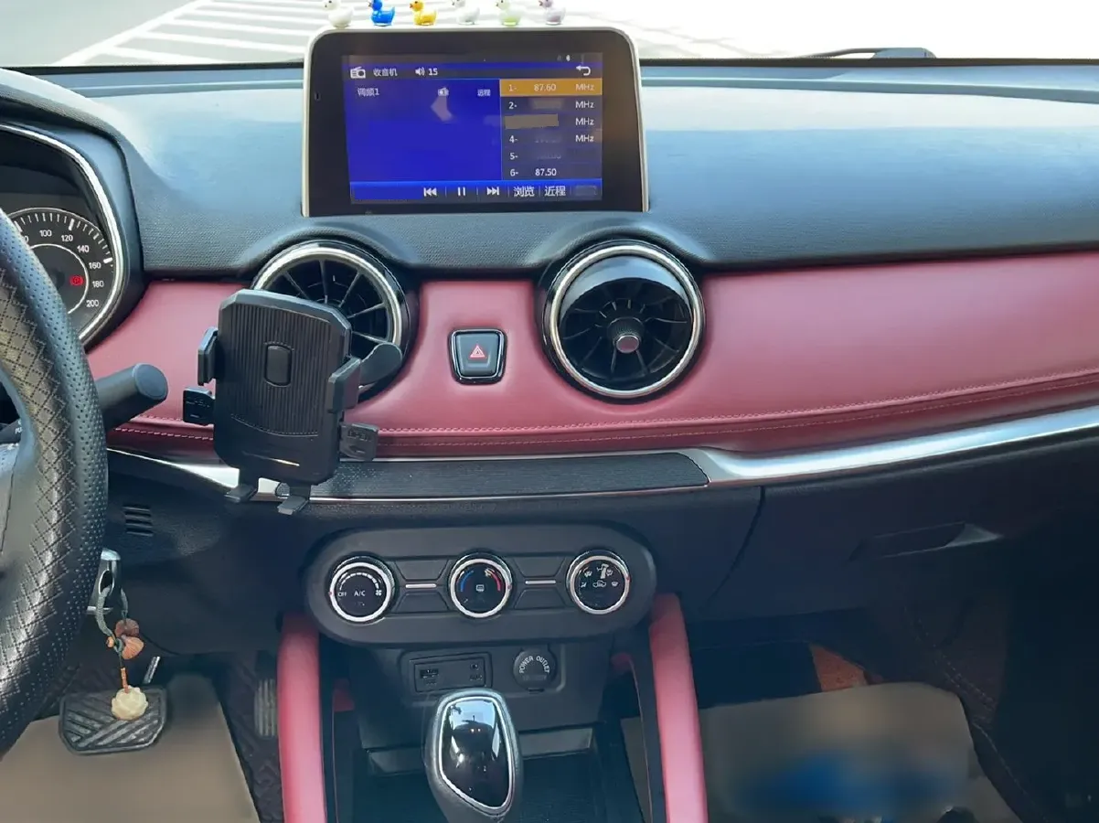 2021 DongFeng Fengon Fengon 500 1.5L 116HP L4 CVT,autocango,china used car exporter,china ev exporter,chinese used car exporter,chinese used ev exporter