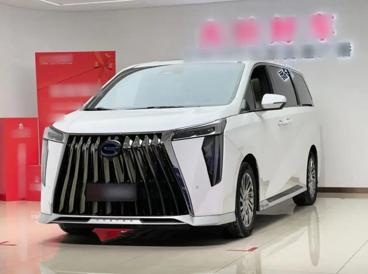 2023 GAC Trumpchi M8 2.0T 190HP L4 E-CVT Hybrid