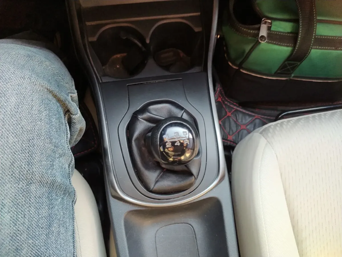 2016 Honda Greiz 1.5L 131HP L4 5MT,autocango,china used car exporter,china ev exporter,chinese used car exporter,chinese used ev exporter