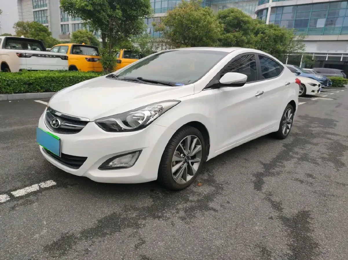 2015 Hyundai Elantra 1.6L 128HP L4 6AT