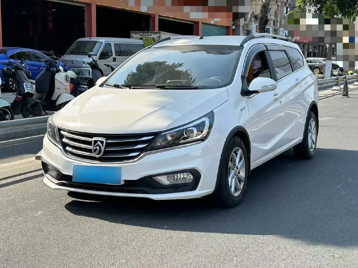 2017 BaoJun 310W 1.5L 112HP L4 6MT