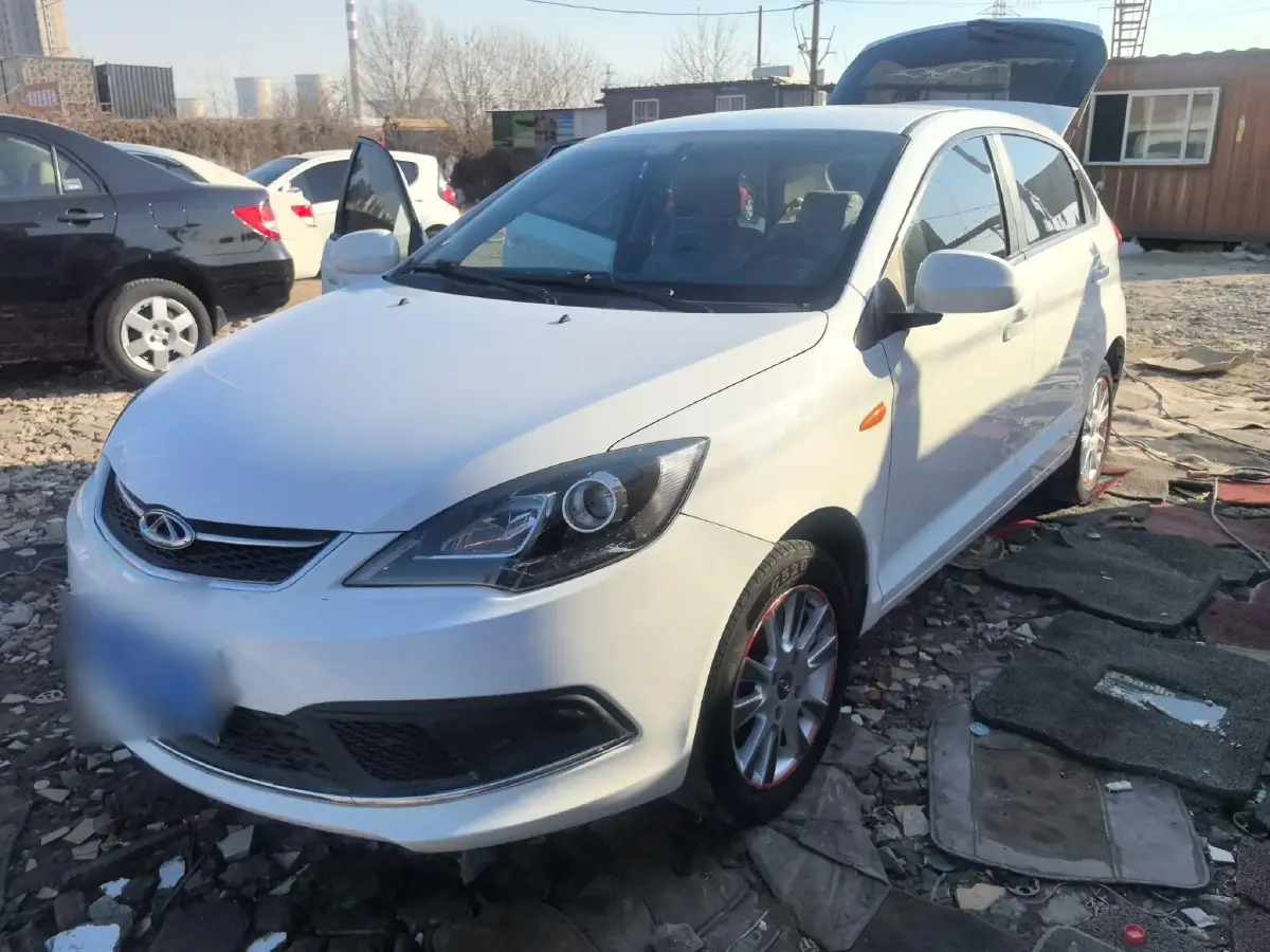 2015 Chery Fulwin 2 1.5L 109HP L4 5MT 2015 Chery Fulwin 2 1.5L 109HP L4 5MT