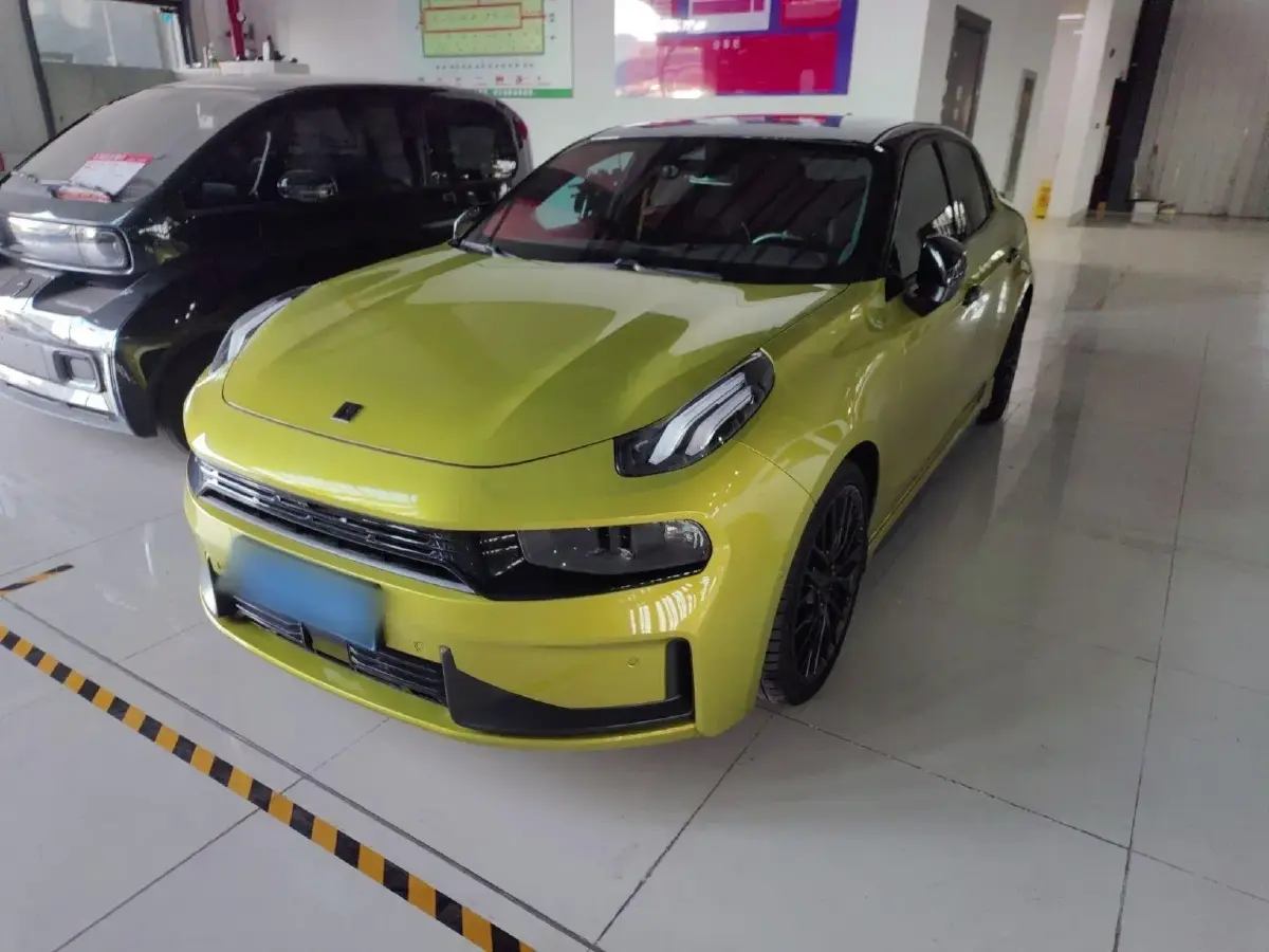 2019 LYNK&CO 03 2.0T 254HP L4 8AT