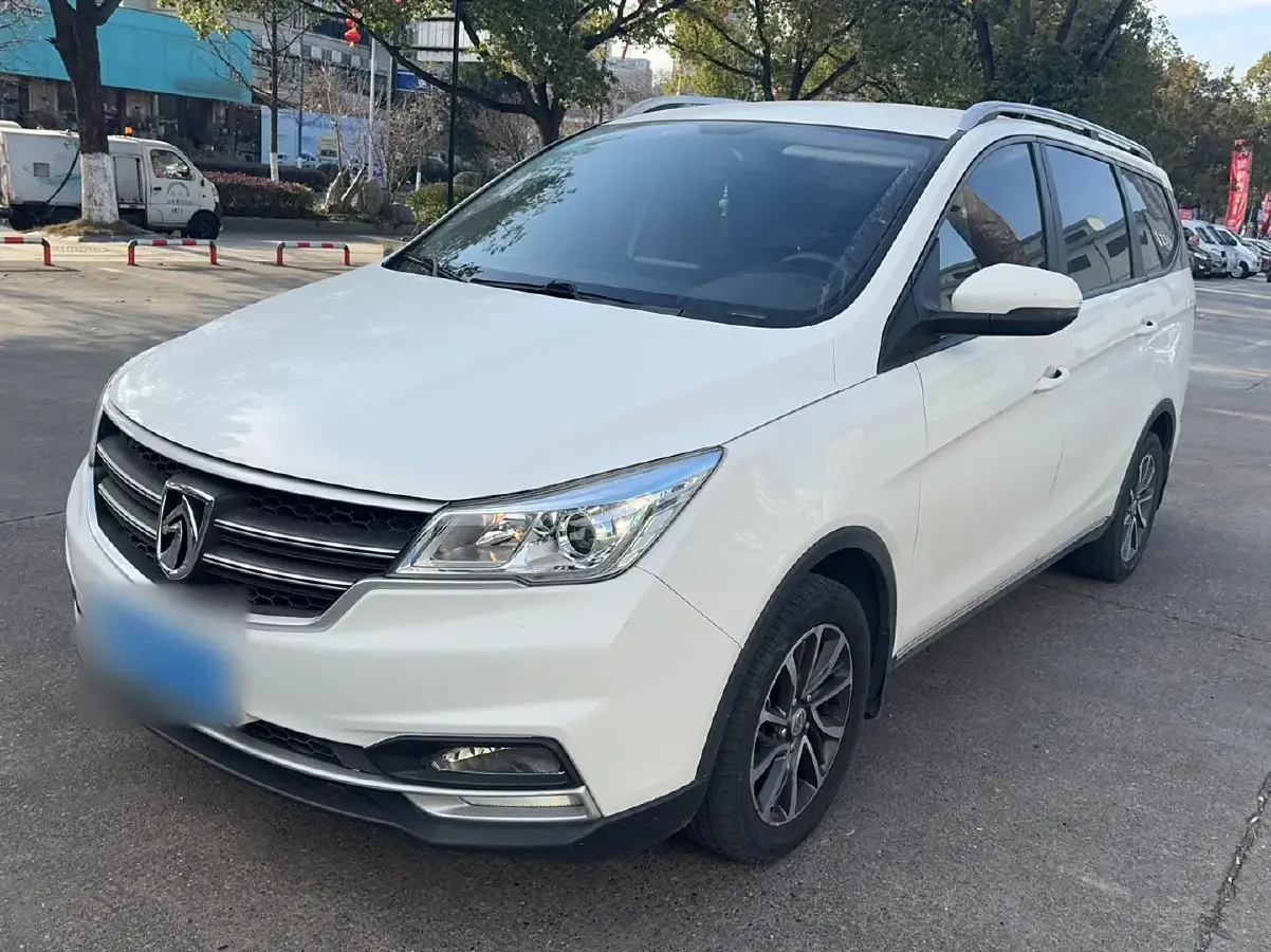 2019 BaoJun 730 1.5L 105HP L4 6MT