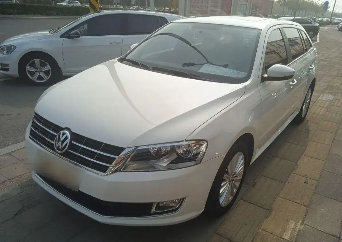 2013 Volkswagen Gran Lavida 1.6L 110HP L4 6AT