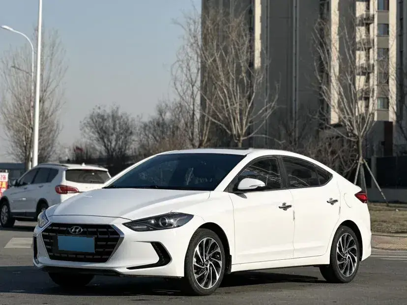 2020 Hyundai Elantra 1.4T 130HP L4 7DCT