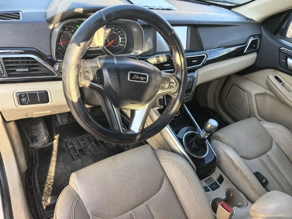 2017 Zotye Damy X5 1.5T 163HP L4 5MT,autocango,china used car exporter,china ev exporter,chinese used car exporter,chinese used ev exporter